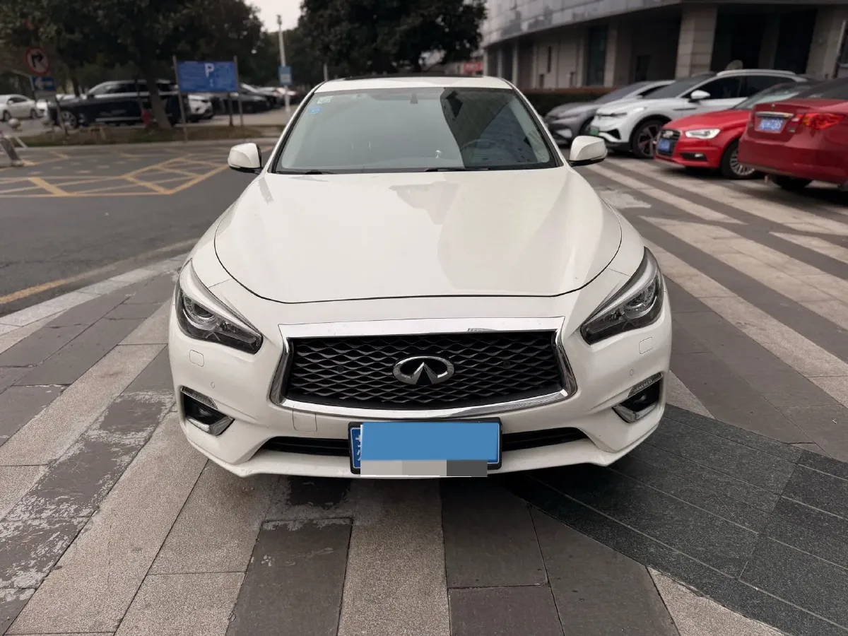 2018 Jeep Grand Commander 2.0T 265HP L4 9AT,autocango,china used car exporter,china ev exporter,chinese used car exporter,chinese used ev exporter