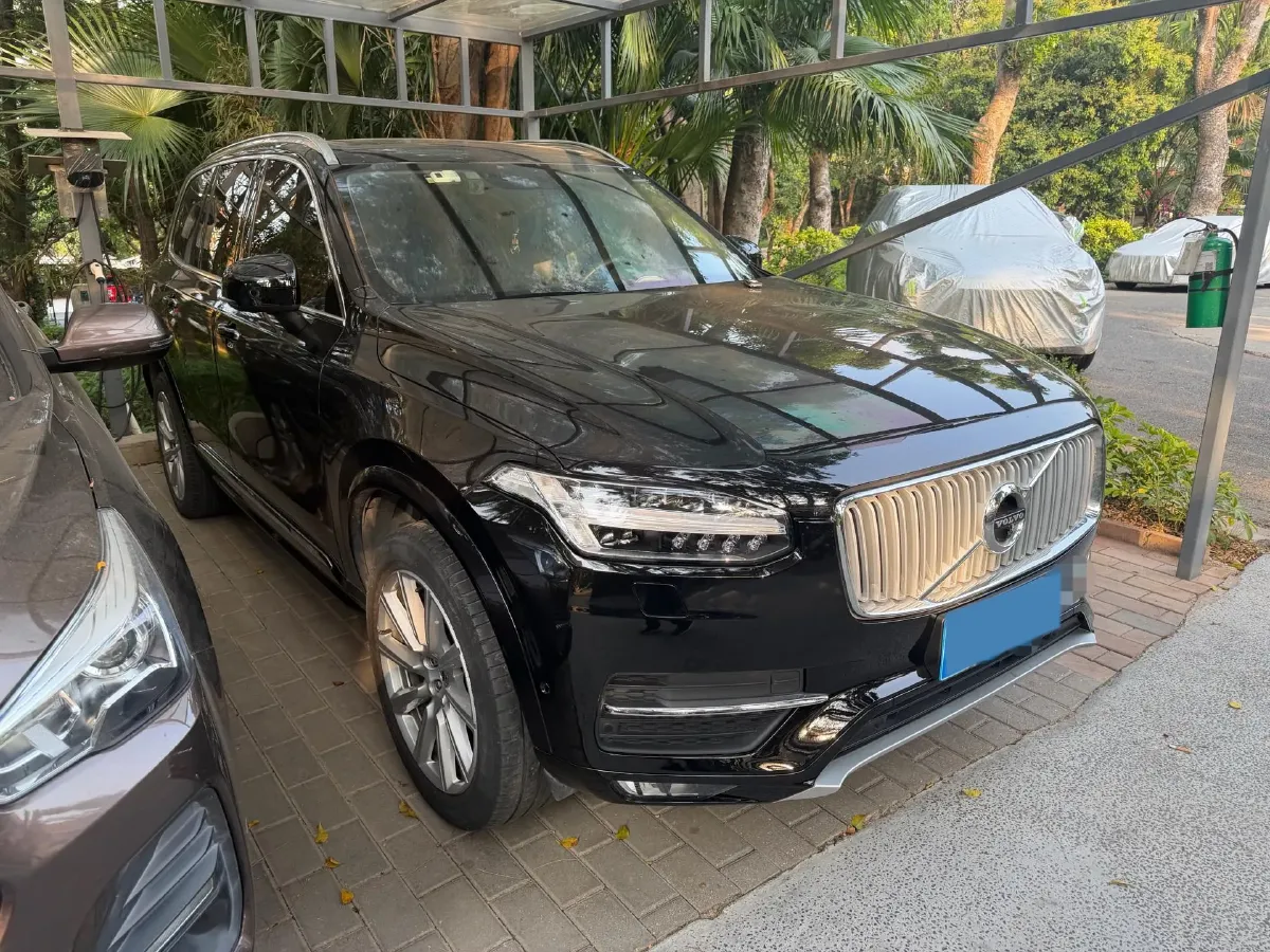 2019 Volvo XC90 2.0T 320HP L4 8AT,autocango,china used car exporter,china ev exporter,chinese used car exporter,chinese used ev exporter