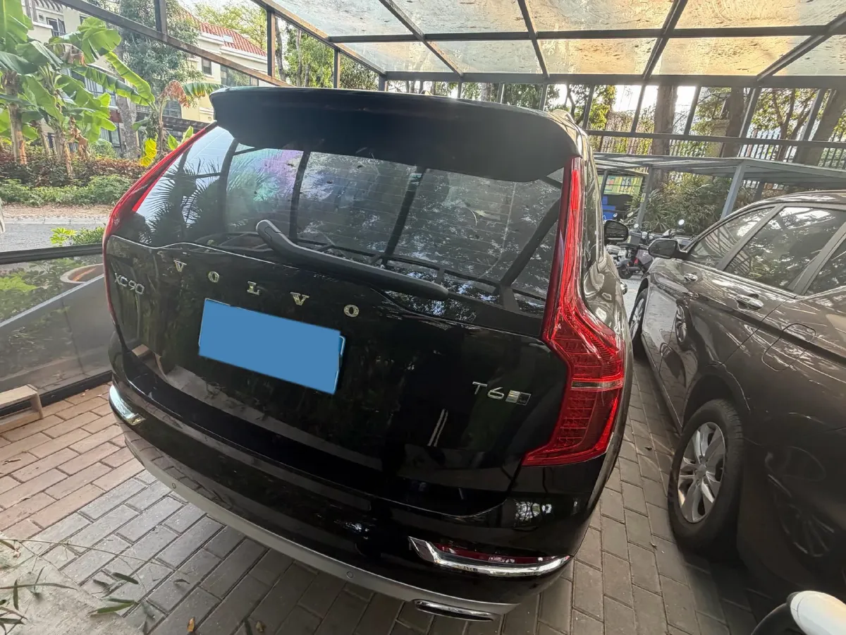 2019 Volvo XC90 2.0T 320HP L4 8AT,autocango,china used car exporter,china ev exporter,chinese used car exporter,chinese used ev exporter