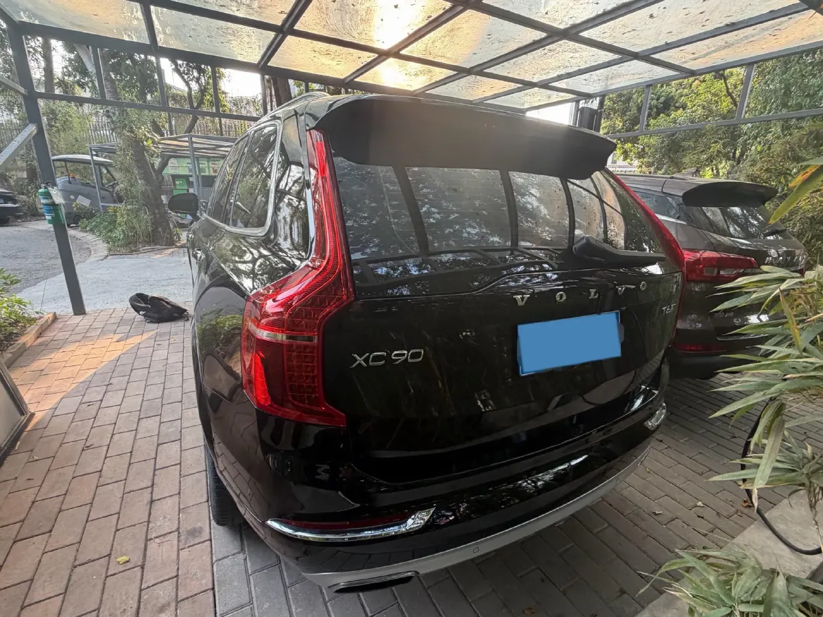 2019 Volvo XC90 2.0T 320HP L4 8AT,autocango,china used car exporter,china ev exporter,chinese used car exporter,chinese used ev exporter