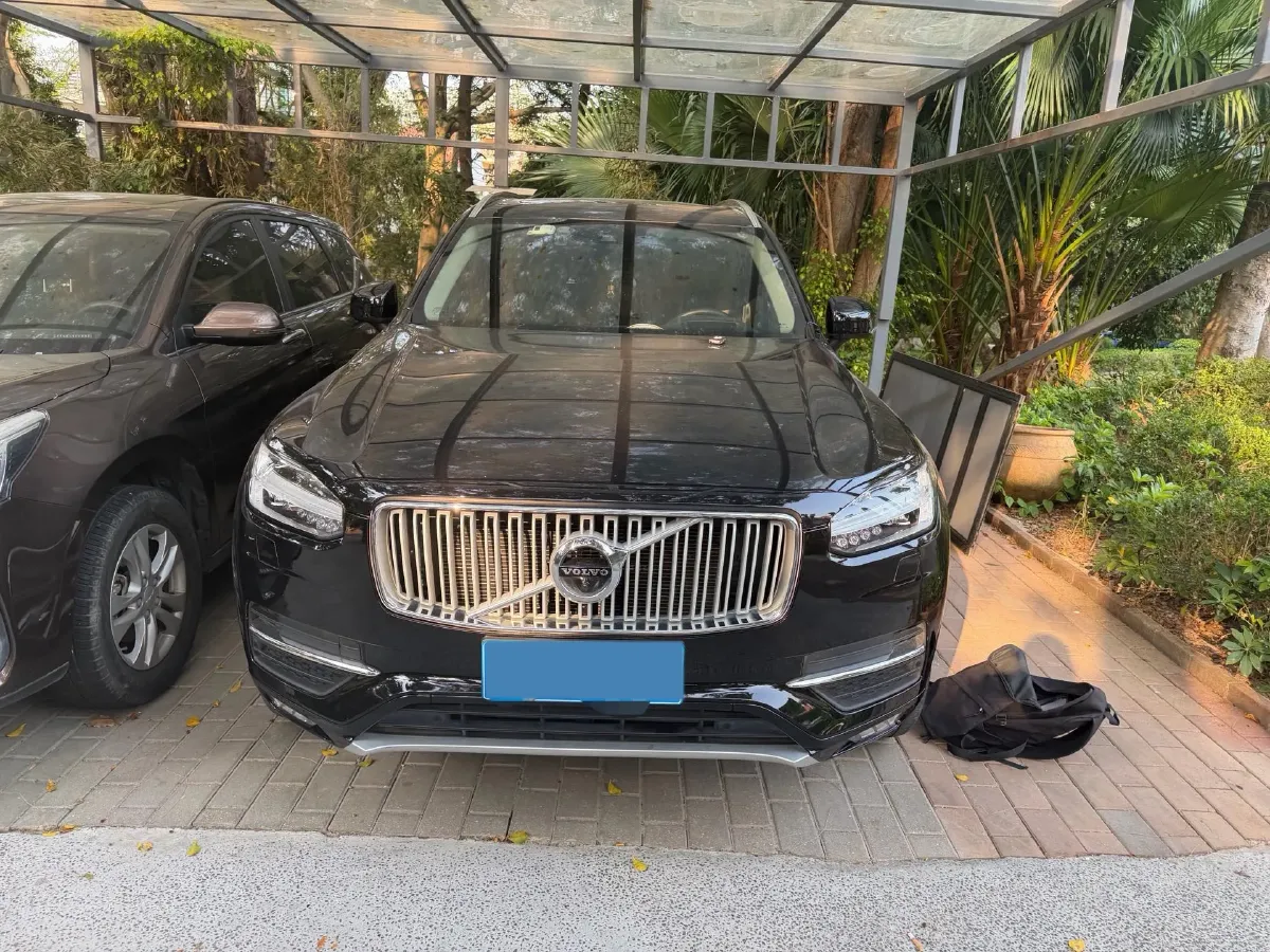 2019 Volvo XC90 2.0T 320HP L4 8AT,autocango,china used car exporter,china ev exporter,chinese used car exporter,chinese used ev exporter