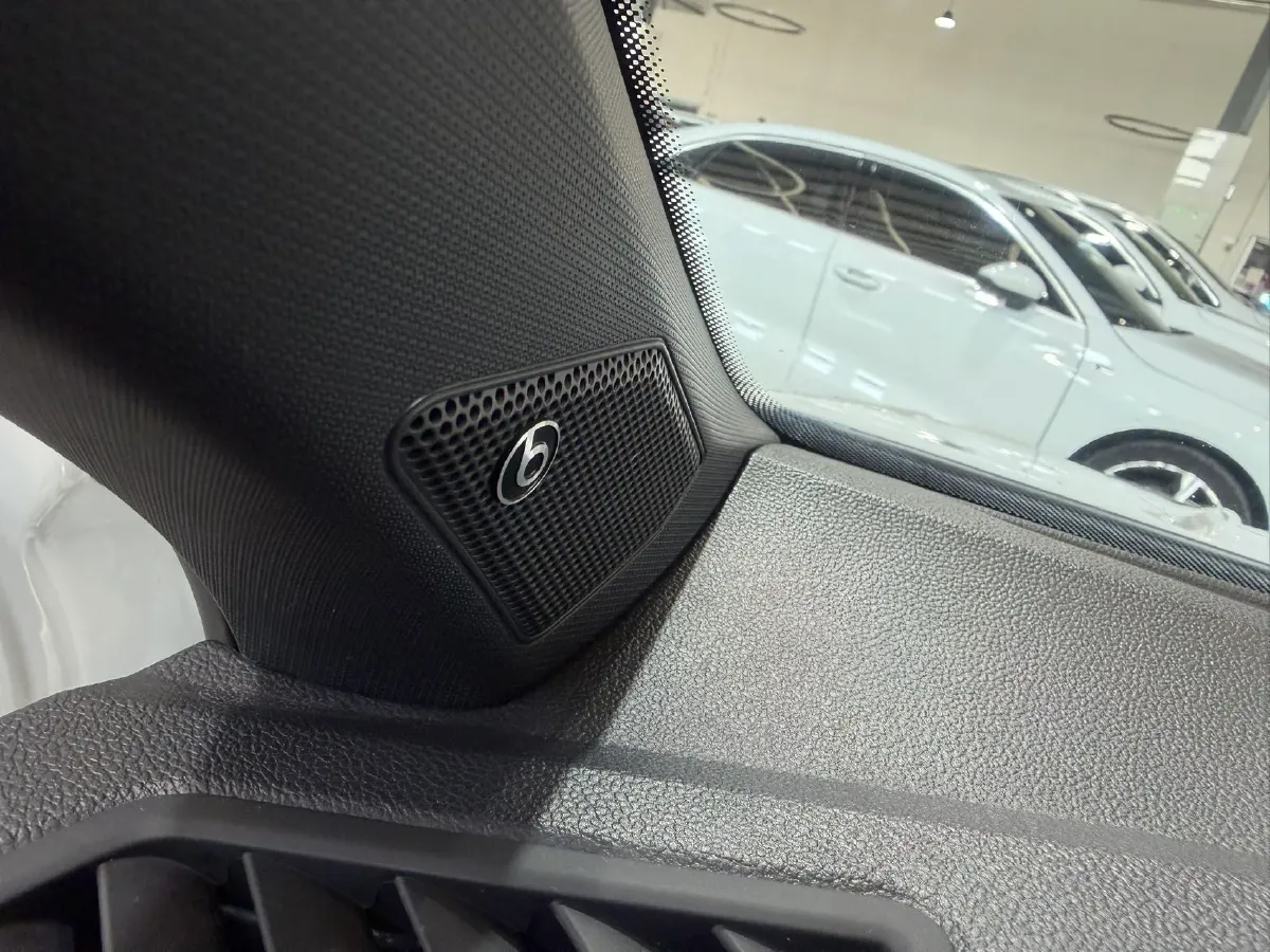 2022 Volkswagen T-Roc 1.4T 150HP L4 7DCT,autocango,china used car exporter,china ev exporter,chinese used car exporter,chinese used ev exporter