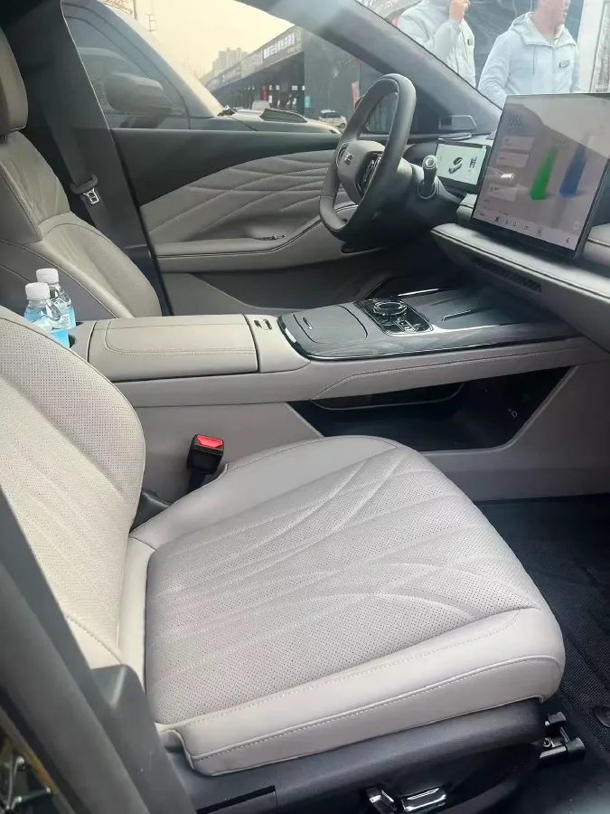 2025 Geely Galaxy Starshine 8 1.5T 163HP L4 3DHT PHEV 27.69KWH,autocango,china used car exporter,china ev exporter,chinese used car exporter,chinese used ev exporter