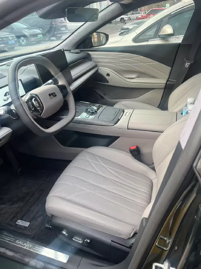 2025 Geely Galaxy Starshine 8 1.5T 163HP L4 3DHT PHEV 27.69KWH,autocango,china used car exporter,china ev exporter,chinese used car exporter,chinese used ev exporter