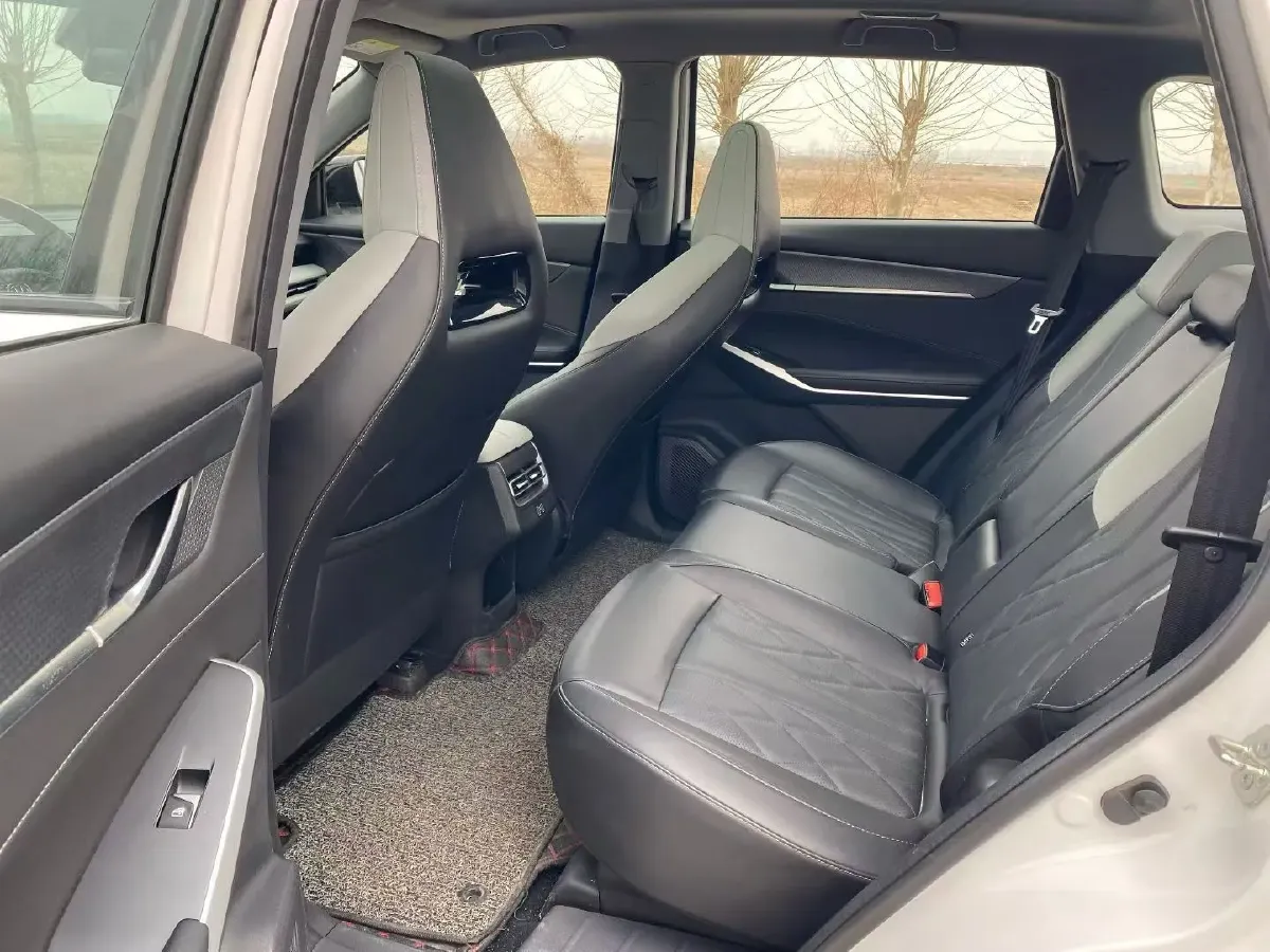 2022 ChangAn CS75 Plus 1.5T 188HP L4 8AT,autocango,china used car exporter,china ev exporter,chinese used car exporter,chinese used ev exporter