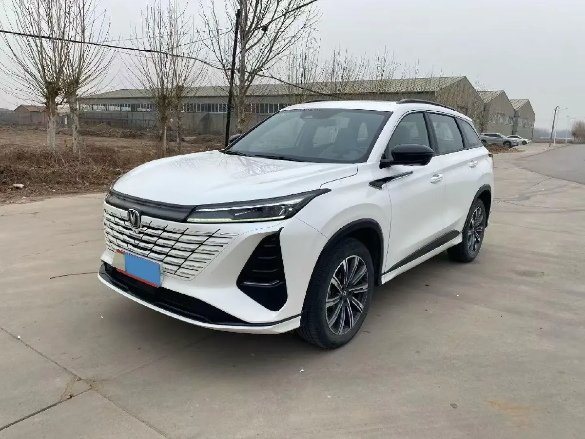 2022 ChangAn CS75 Plus 1.5T 188HP L4 8AT,autocango,china used car exporter,china ev exporter,chinese used car exporter,chinese used ev exporter