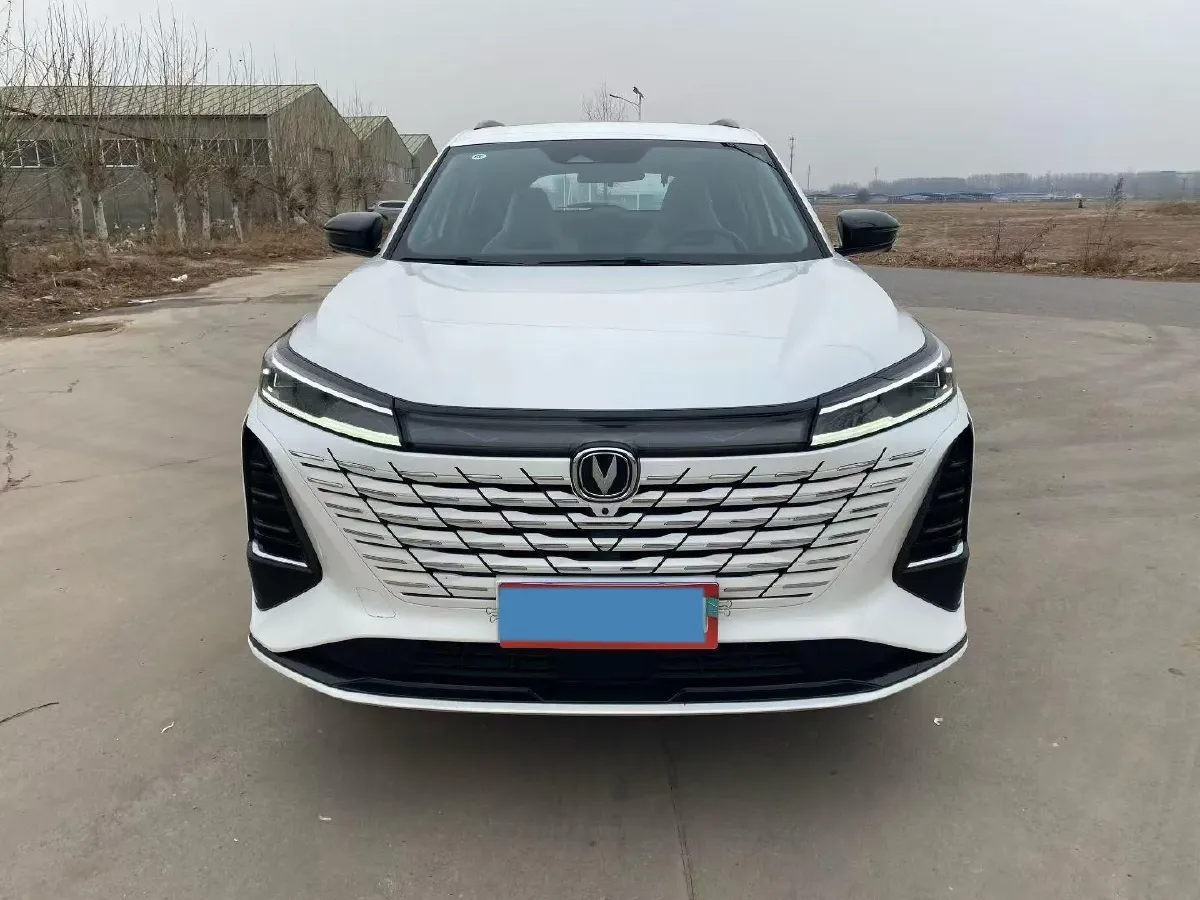 2022 ChangAn CS75 Plus 1.5T 188HP L4 8AT,autocango,china used car exporter,china ev exporter,chinese used car exporter,chinese used ev exporter