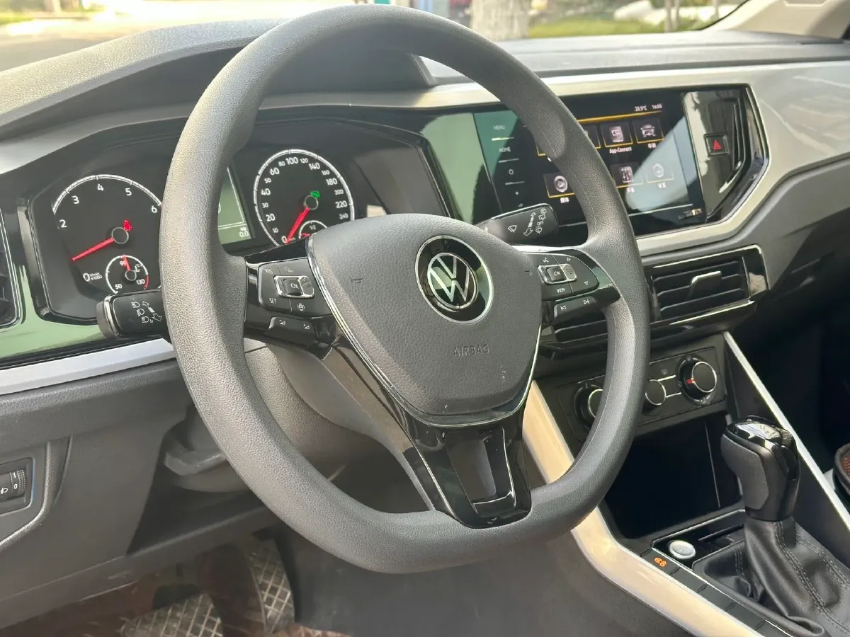 2021 Haval H6 1.5T 169HP L4 7DCT,autocango,china used car exporter,china ev exporter,chinese used car exporter,chinese used ev exporter