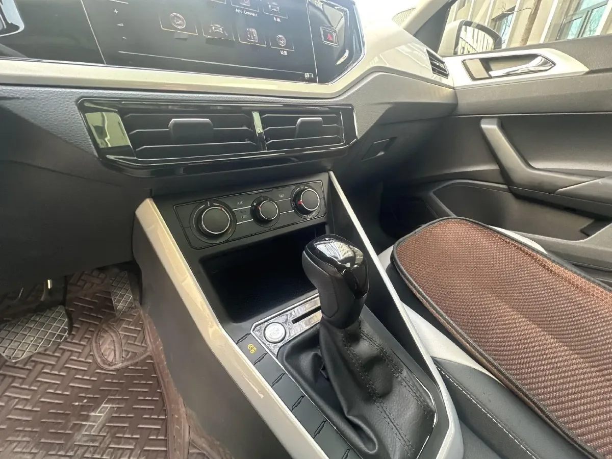 2021 Haval H6 1.5T 169HP L4 7DCT,autocango,china used car exporter,china ev exporter,chinese used car exporter,chinese used ev exporter