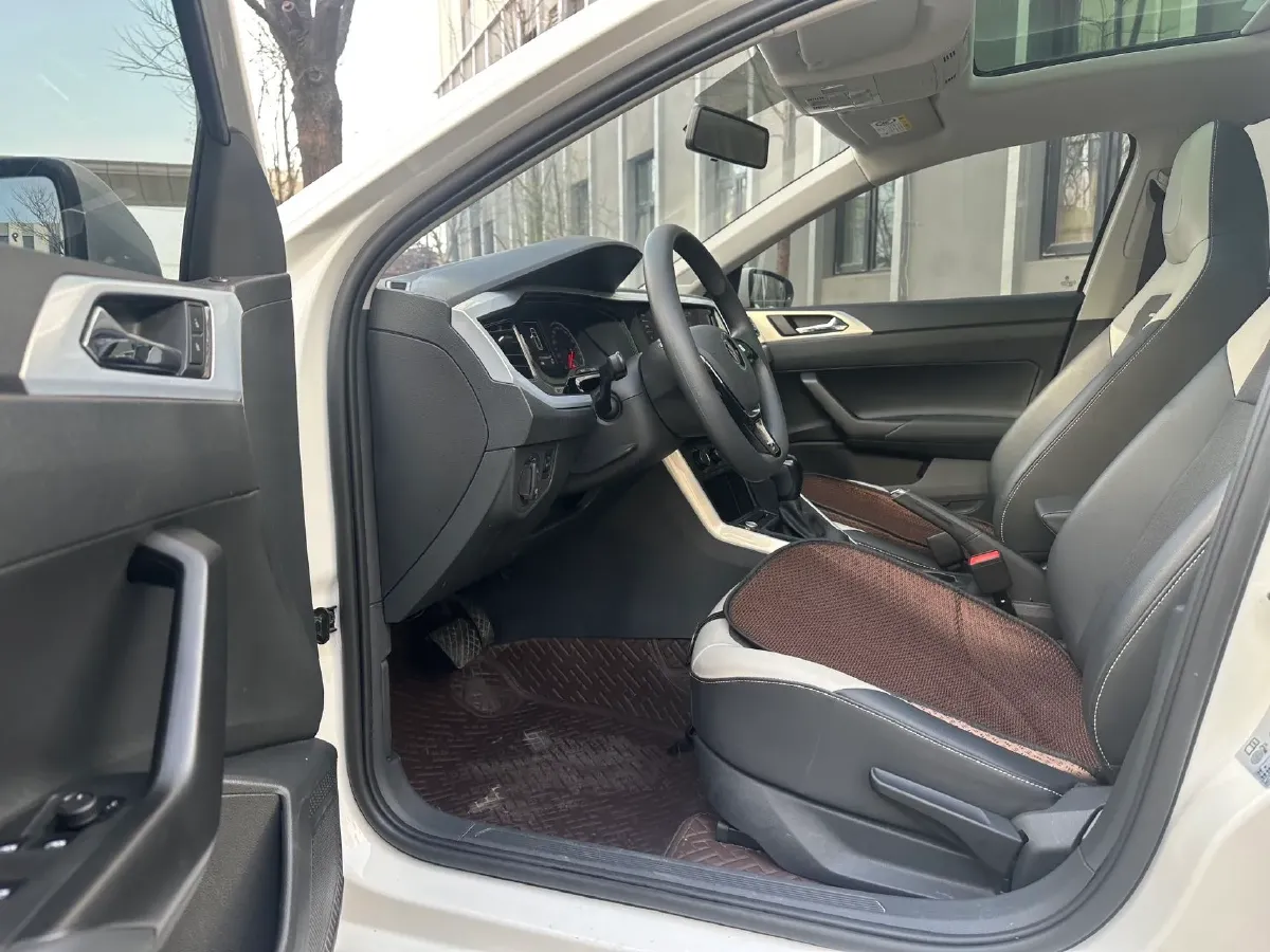 2021 Haval H6 1.5T 169HP L4 7DCT,autocango,china used car exporter,china ev exporter,chinese used car exporter,chinese used ev exporter