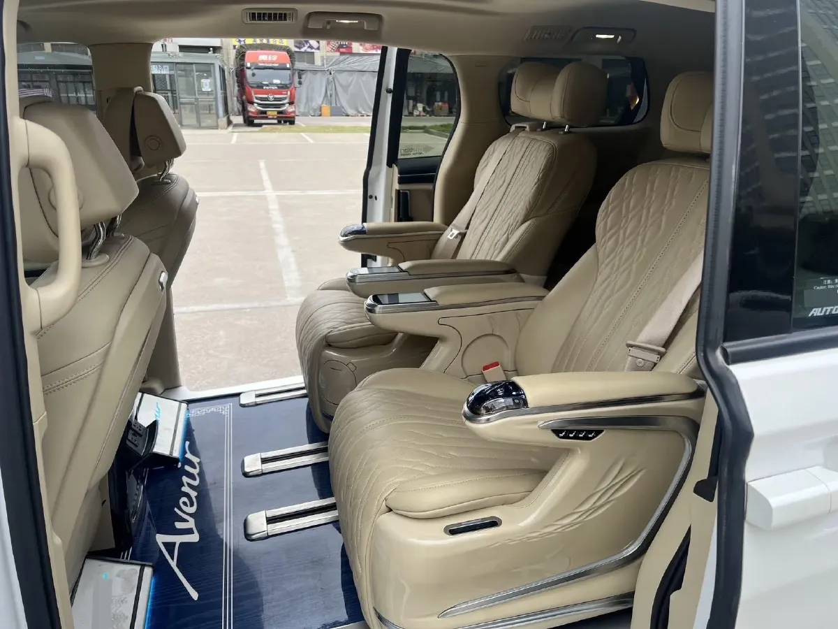 2022 Buick GL8 2.0T 237HP L4 9AT,autocango,china used car exporter,china ev exporter,chinese used car exporter,chinese used ev exporter