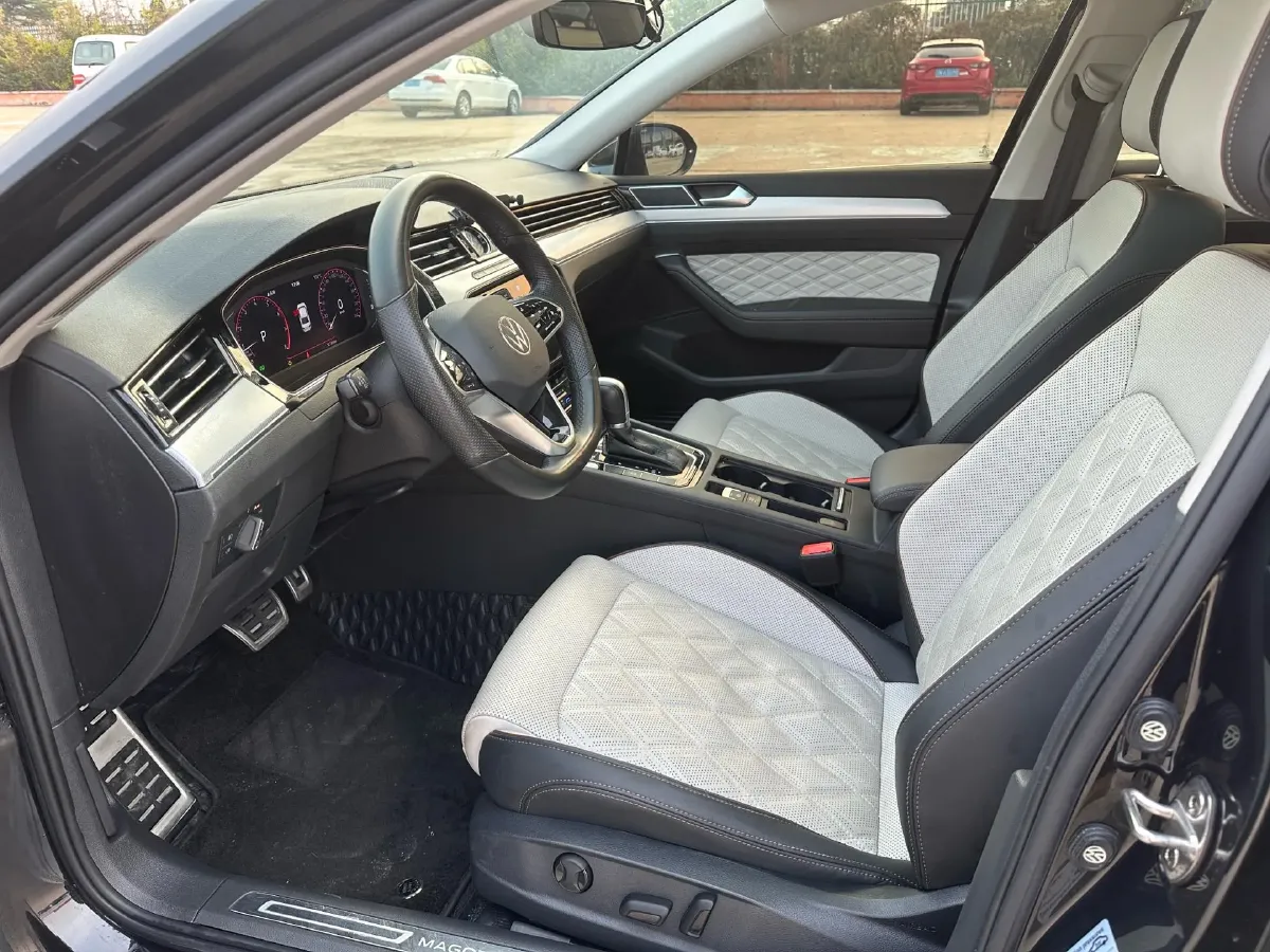 2023 Volkswagen Magotan 2.0T 186HP L4 7DCT,autocango,china used car exporter,china ev exporter,chinese used car exporter,chinese used ev exporter