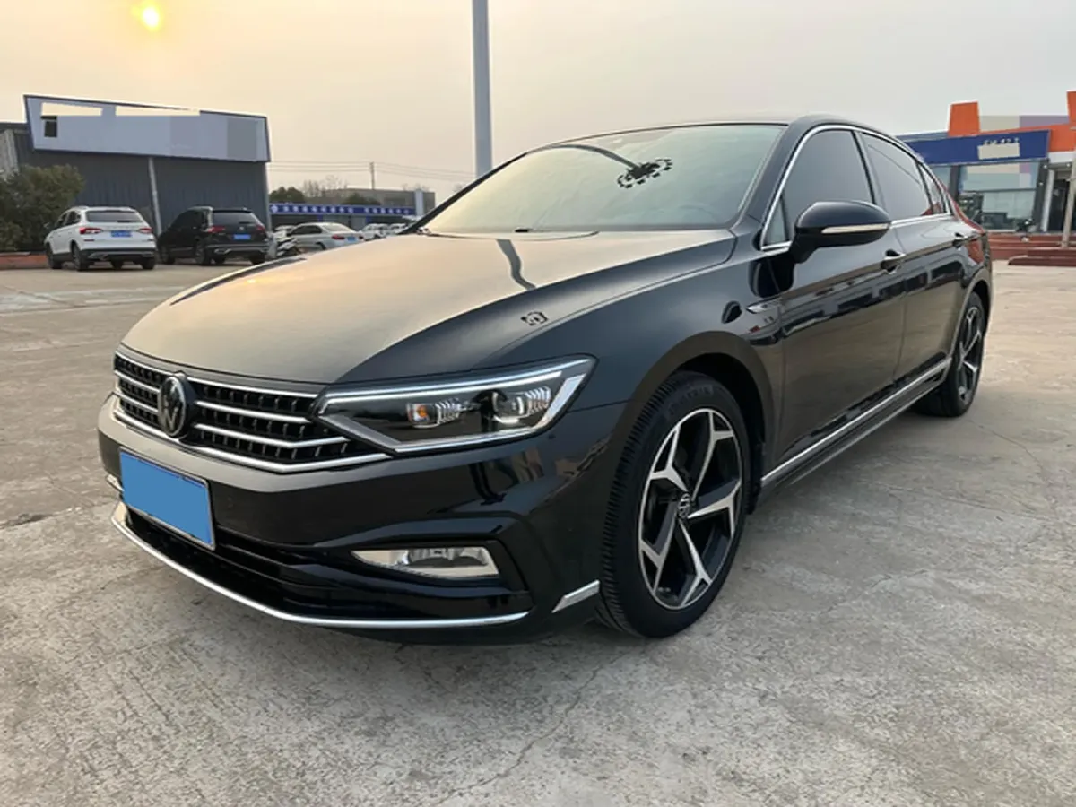 2023 Volkswagen Magotan 2.0T 186HP L4 7DCT,autocango,china used car exporter,china ev exporter,chinese used car exporter,chinese used ev exporter