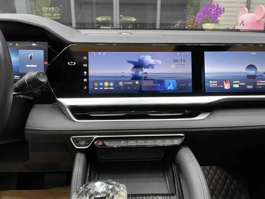 2024 Geely Monjaro 2.0T 218HP L4 7DCT,autocango,china used car exporter,china ev exporter,chinese used car exporter,chinese used ev exporter