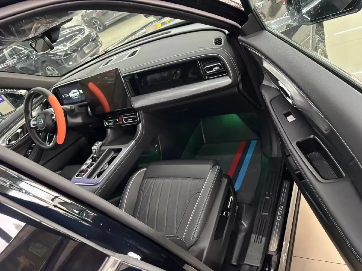 2025 GAC Trumpchi GS8 2.0T 252HP L4 8AT,autocango,china used car exporter,china ev exporter,chinese used car exporter,chinese used ev exporter