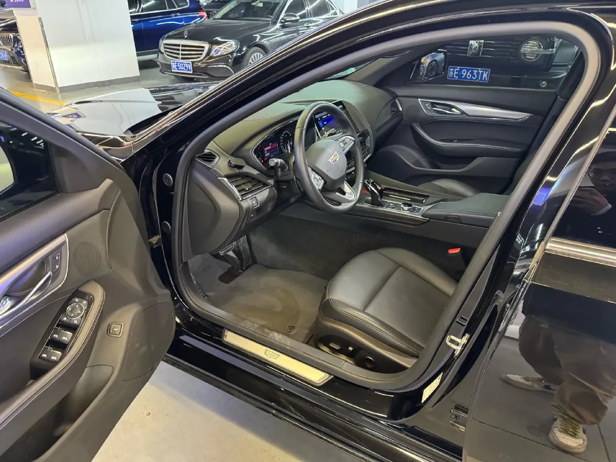 2022 Cadillac CT5 2.0T 237HP L4 10AT,autocango,china used car exporter,china ev exporter,chinese used car exporter,chinese used ev exporter