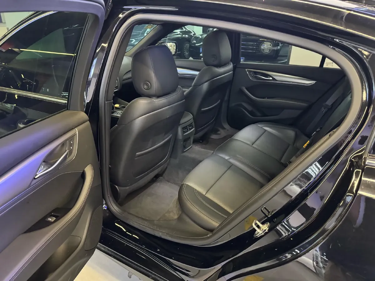 2022 Cadillac CT5 2.0T 237HP L4 10AT,autocango,china used car exporter,china ev exporter,chinese used car exporter,chinese used ev exporter