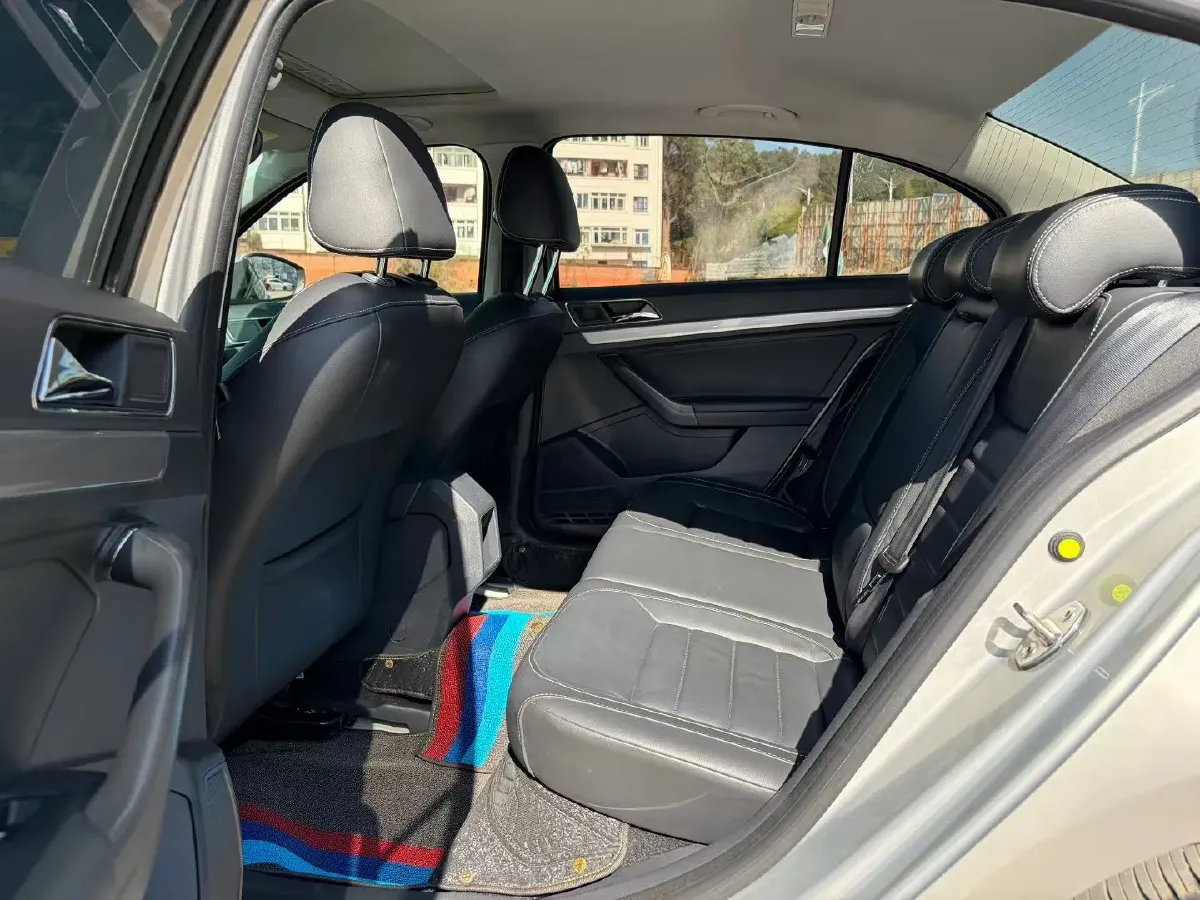 2017 Volkswagen Lavida 1.4T 131HP L4 7DCT,autocango,china used car exporter,china ev exporter,chinese used car exporter,chinese used ev exporter