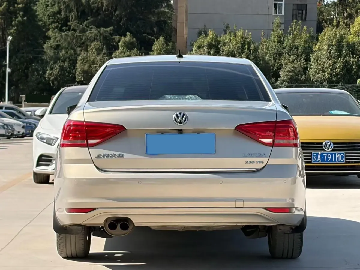 2017 Volkswagen Lavida 1.4T 131HP L4 7DCT,autocango,china used car exporter,china ev exporter,chinese used car exporter,chinese used ev exporter