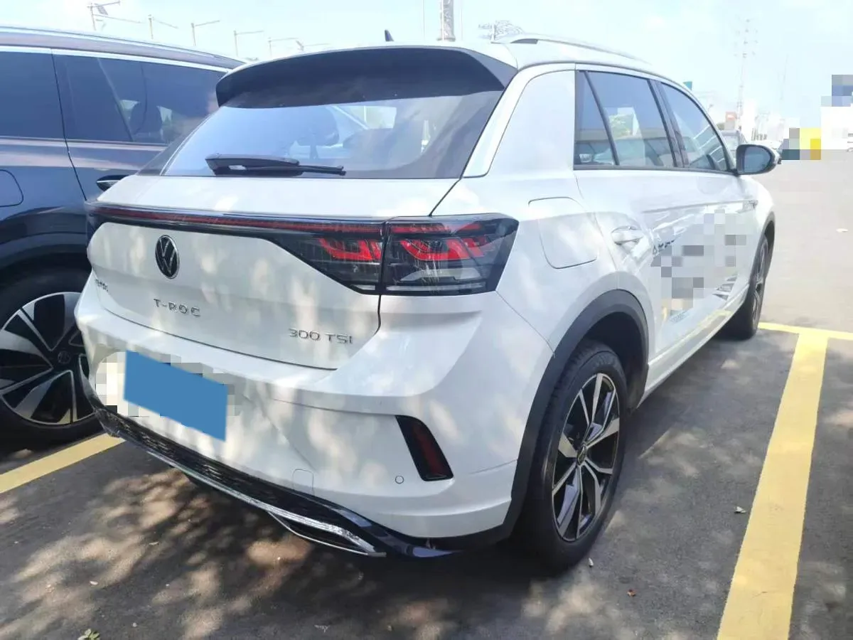2025 Volkswagen T-Roc 1.5T 160HP L4 7DCT,autocango,china used car exporter,china ev exporter,chinese used car exporter,chinese used ev exporter