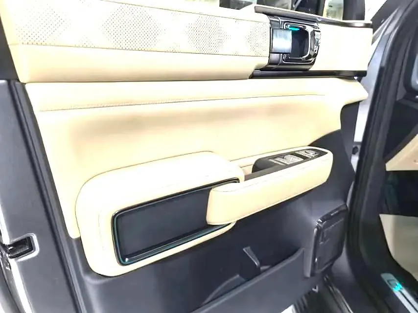 2023 FangChengBao Bao 5 1.5T 194HP L4 E-CVT PHEV 31.8KWH,autocango,china used car exporter,china ev exporter,chinese used car exporter,chinese used ev exporter