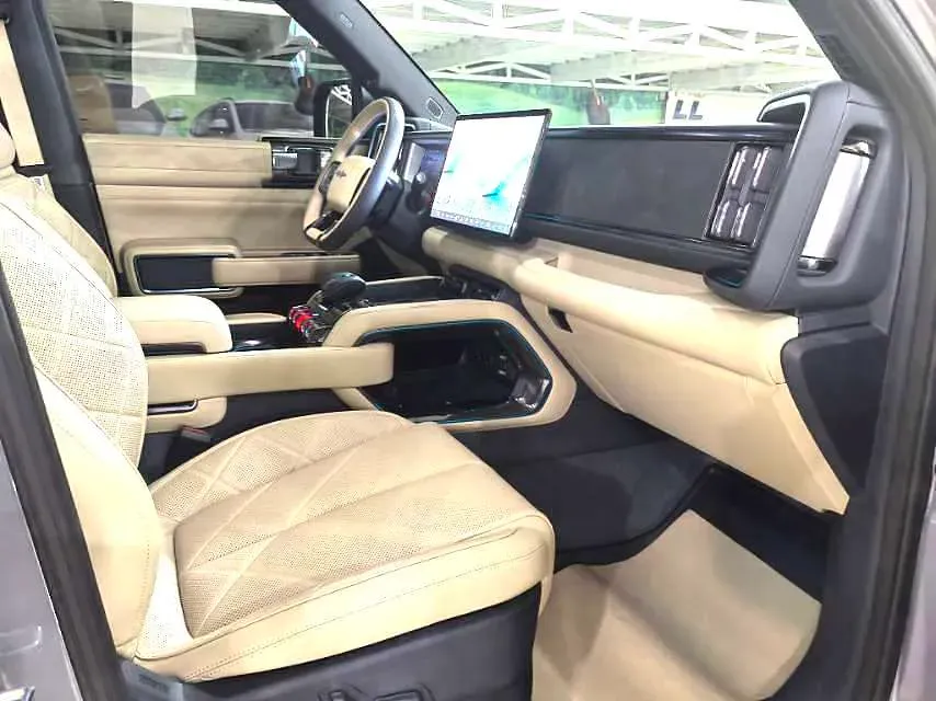 2023 FangChengBao Bao 5 1.5T 194HP L4 E-CVT PHEV 31.8KWH,autocango,china used car exporter,china ev exporter,chinese used car exporter,chinese used ev exporter