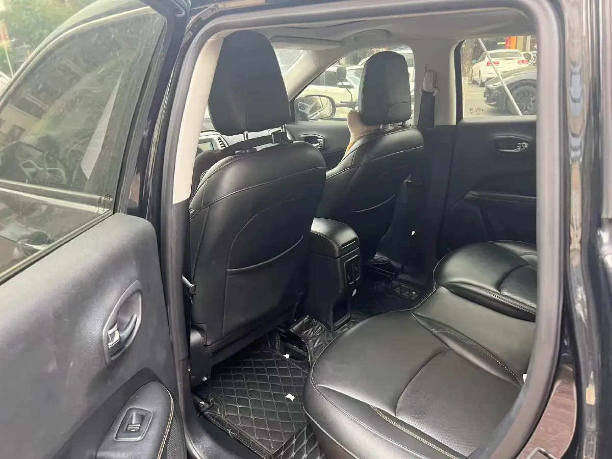 2017 Jeep Compass 1.4T 165HP L4 7DCT,autocango,china used car exporter,china ev exporter,chinese used car exporter,chinese used ev exporter