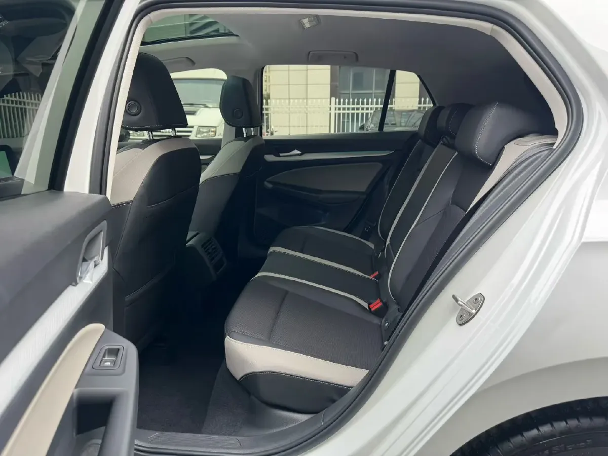 2021 Volkswagen Golf 1.4T 150HP L4 7DCT,autocango,china used car exporter,china ev exporter,chinese used car exporter,chinese used ev exporter