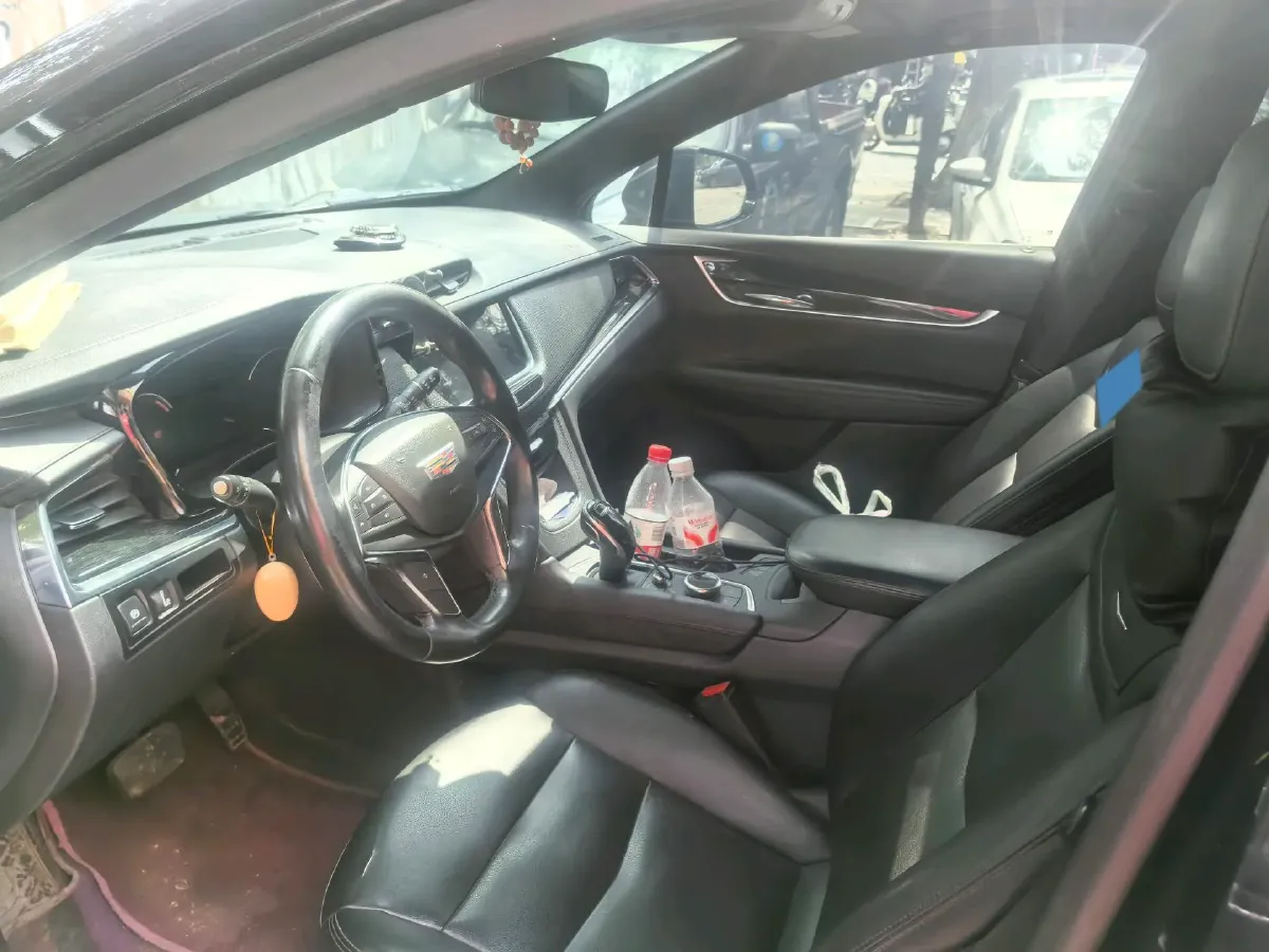 2021 Cadillac XT5 2.0T 237HP L4 9AT,autocango,china used car exporter,china ev exporter,chinese used car exporter,chinese used ev exporter