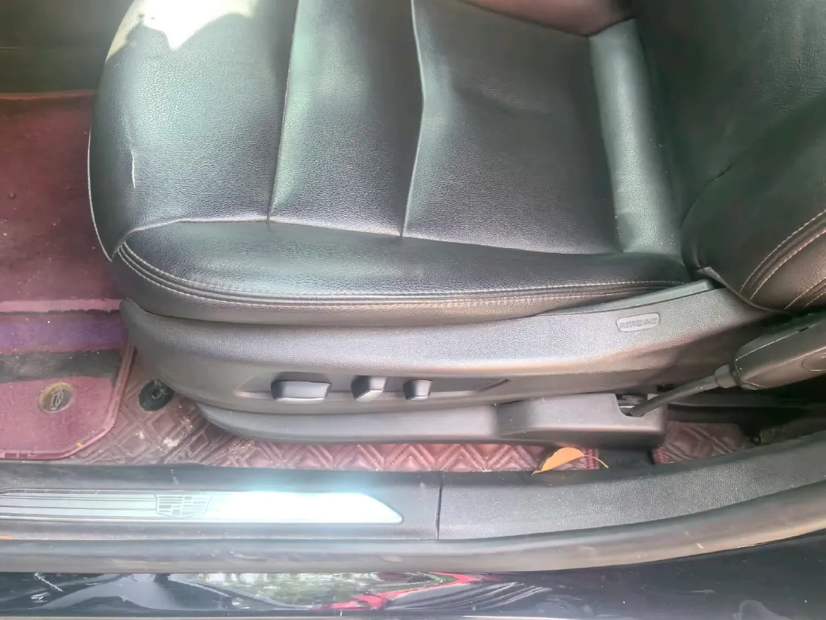 2021 Cadillac XT5 2.0T 237HP L4 9AT,autocango,china used car exporter,china ev exporter,chinese used car exporter,chinese used ev exporter