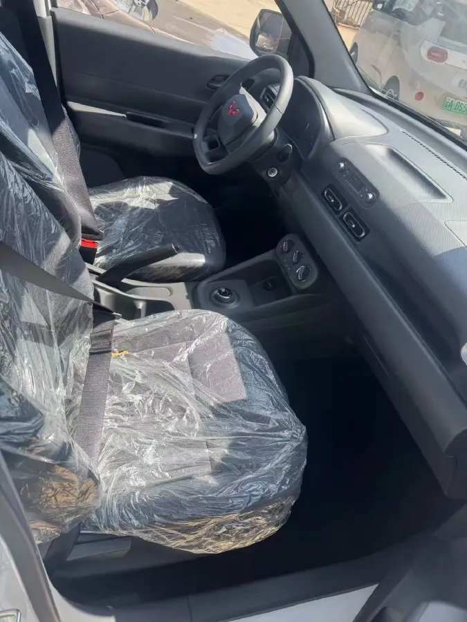 2024 WuLing HongGuang New Energy BEV 32.6KWH,autocango,china used car exporter,china ev exporter,chinese used car exporter,chinese used ev exporter