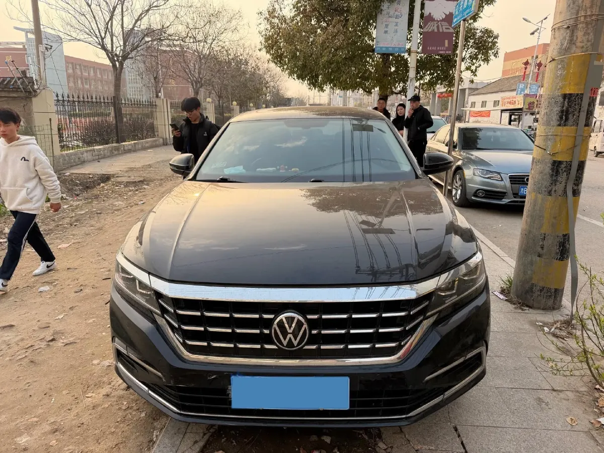 2021 Volkswagen Passat 2.0T 186HP L4 7DCT,autocango,china used car exporter,china ev exporter,chinese used car exporter,chinese used ev exporter