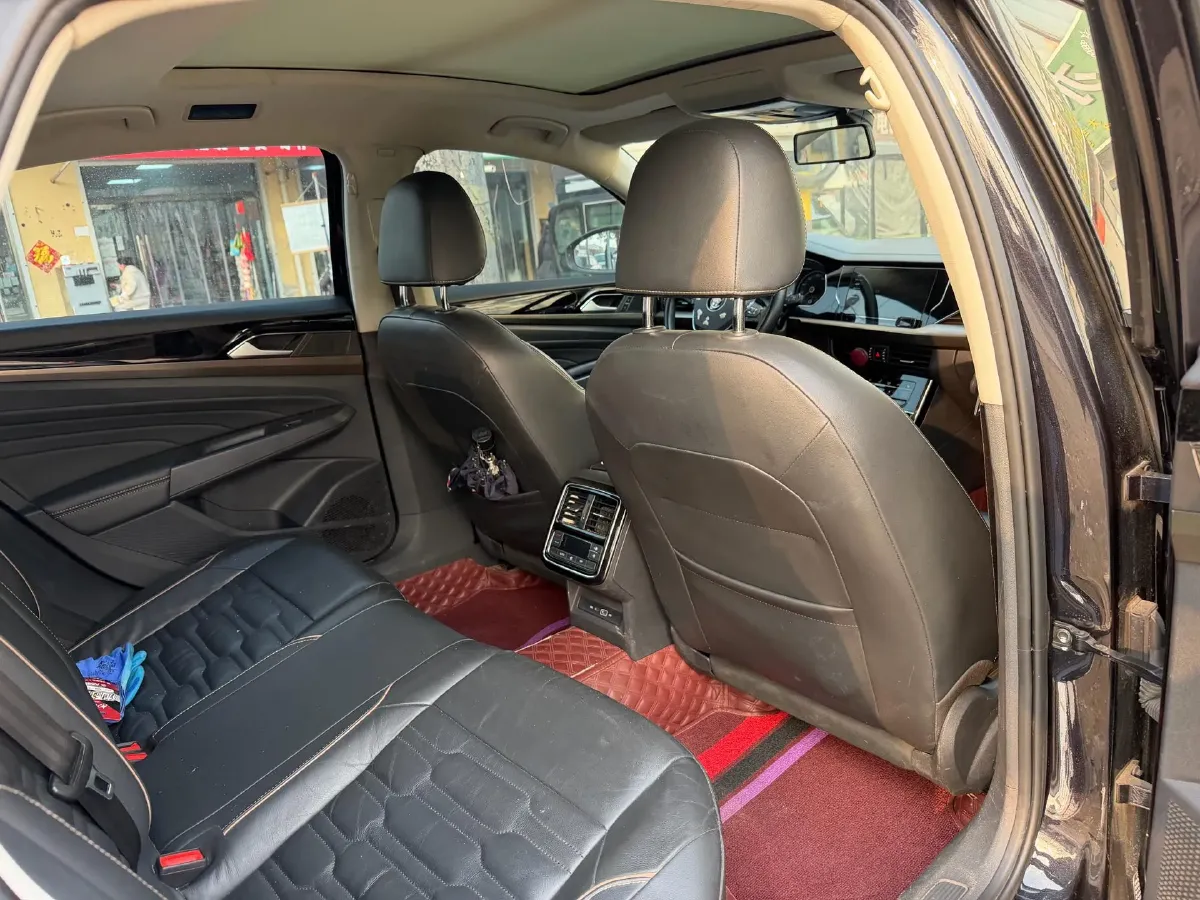 2021 Volkswagen Passat 2.0T 186HP L4 7DCT,autocango,china used car exporter,china ev exporter,chinese used car exporter,chinese used ev exporter