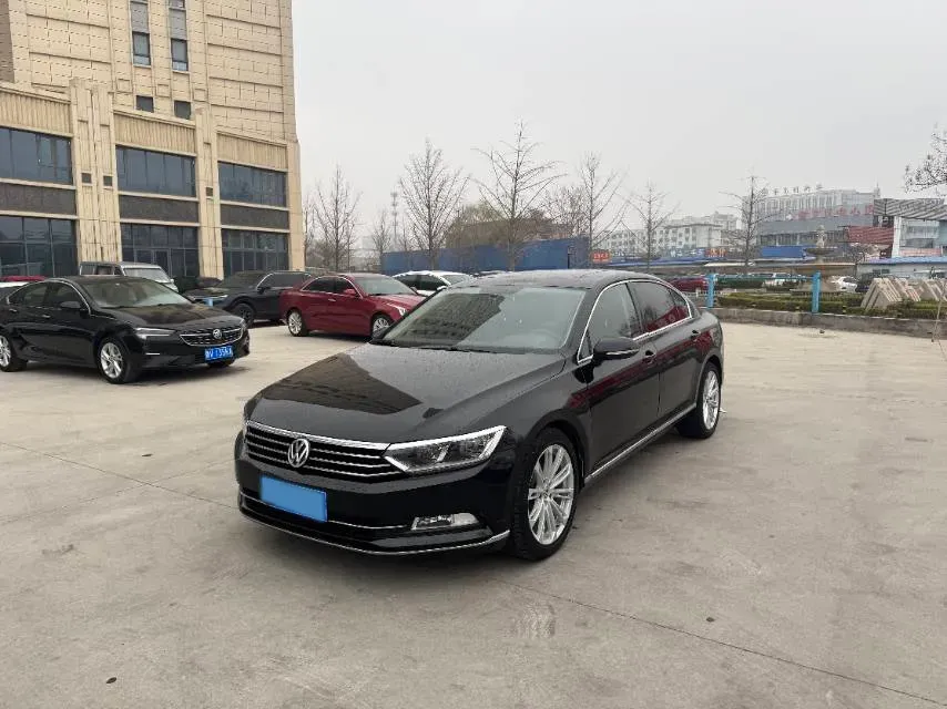 2019 Volkswagen Magotan 2.0T 186HP L4 7DCT,autocango,china used car exporter,china ev exporter,chinese used car exporter,chinese used ev exporter