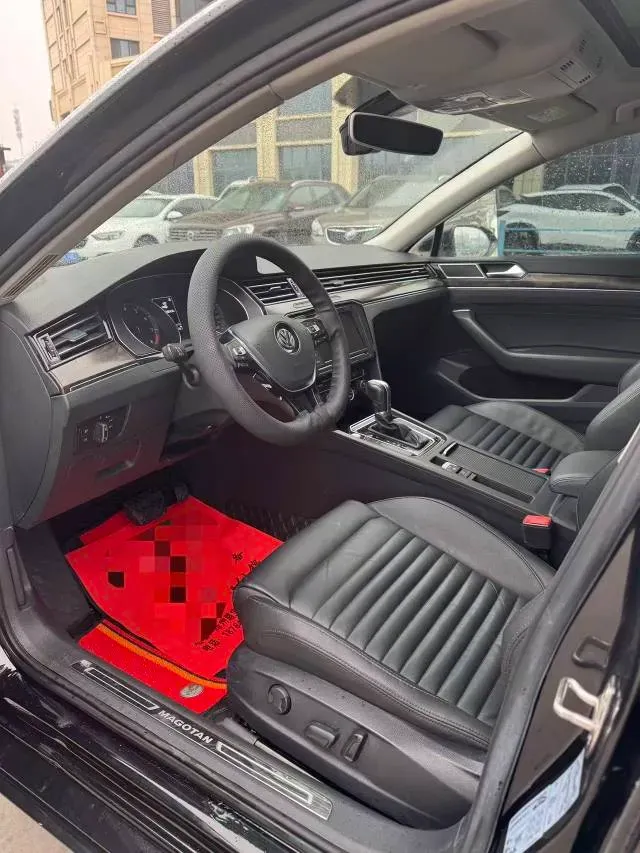 2019 Volkswagen Magotan 2.0T 186HP L4 7DCT,autocango,china used car exporter,china ev exporter,chinese used car exporter,chinese used ev exporter
