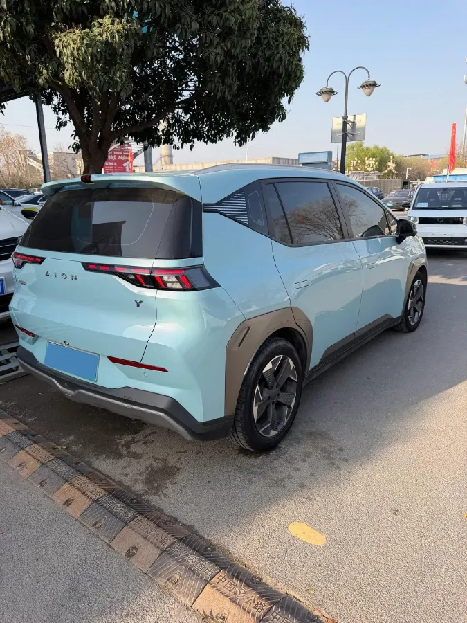 2022 Geely Okavango 1.8T 184HP L4 7DCT,autocango,china used car exporter,china ev exporter,chinese used car exporter,chinese used ev exporter