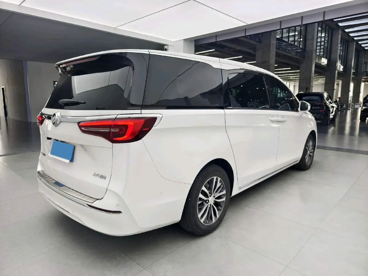 2023 Buick GL8 2.0T 237HP L4 9AT,autocango,china used car exporter,china ev exporter,chinese used car exporter,chinese used ev exporter