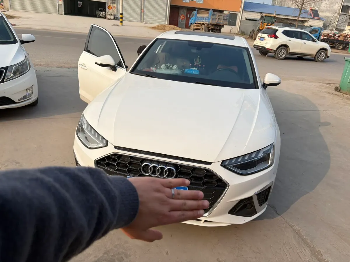 2020 Audi A4L 2.0T 190HP L4 7DCT,autocango,china used car exporter,china ev exporter,chinese used car exporter,chinese used ev exporter