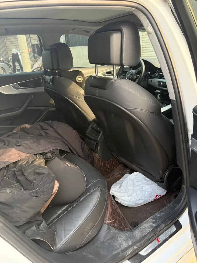 2020 Audi A4L 2.0T 190HP L4 7DCT,autocango,china used car exporter,china ev exporter,chinese used car exporter,chinese used ev exporter