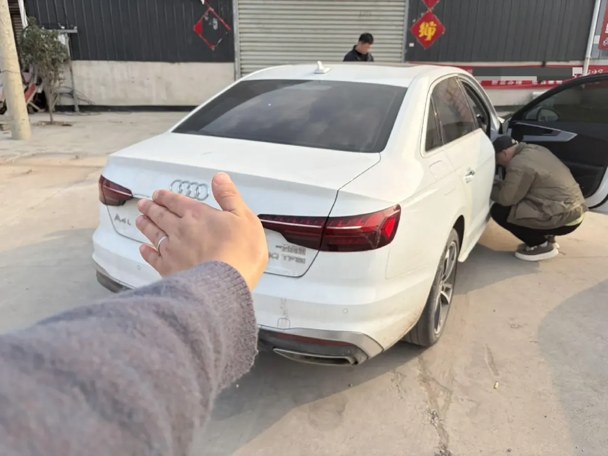 2020 Audi A4L 2.0T 190HP L4 7DCT,autocango,china used car exporter,china ev exporter,chinese used car exporter,chinese used ev exporter