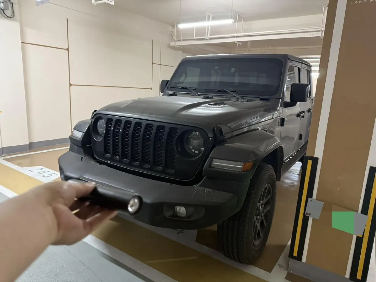 2023 Jeep Gladiator 3.6L 284HP V6 8AT,autocango,china used car exporter,china ev exporter,chinese used car exporter,chinese used ev exporter