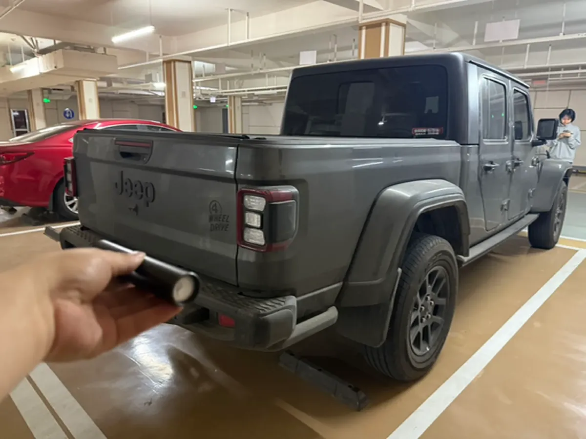 2023 Jeep Gladiator 3.6L 284HP V6 8AT,autocango,china used car exporter,china ev exporter,chinese used car exporter,chinese used ev exporter