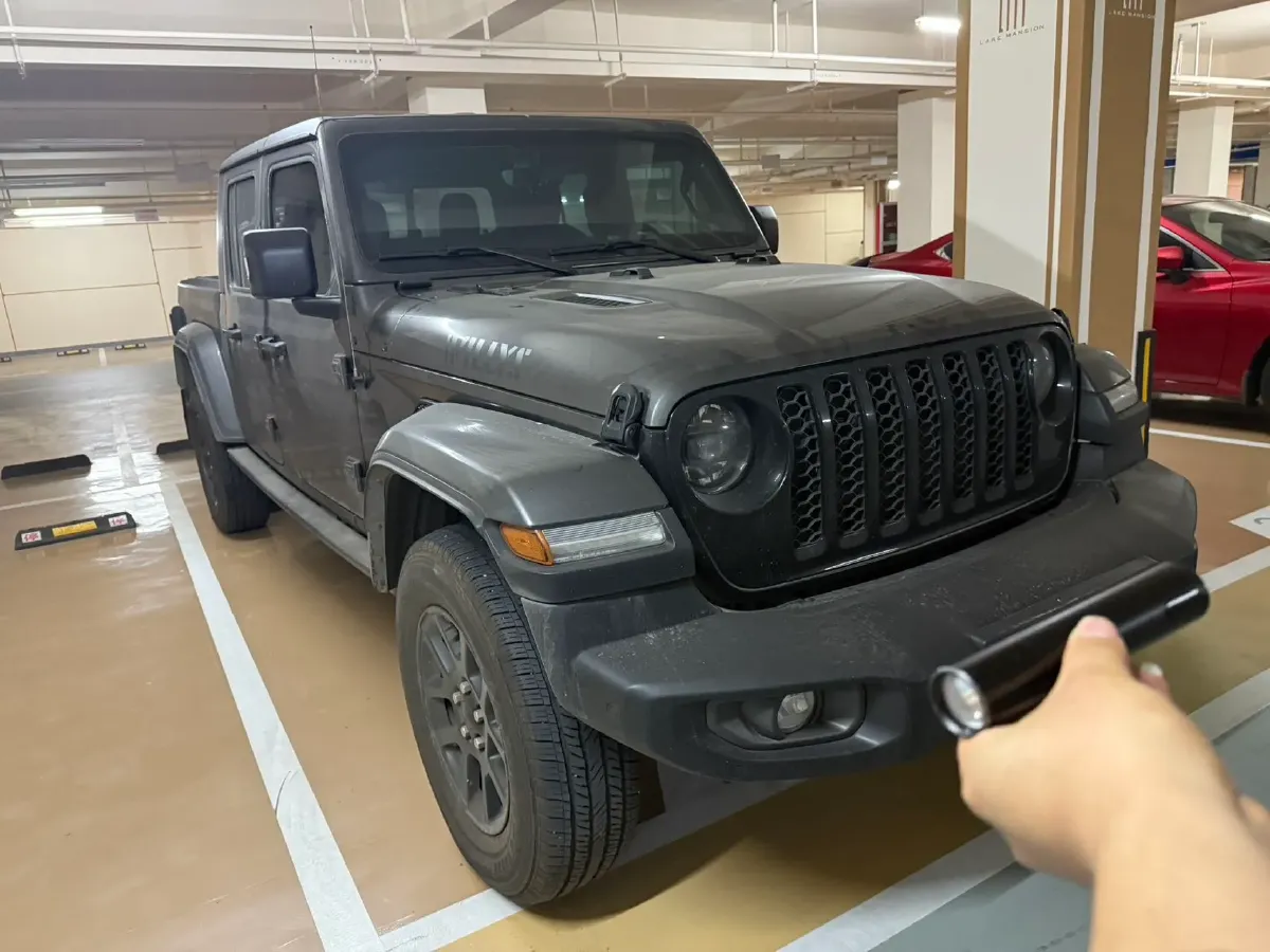 2023 Jeep Gladiator 3.6L 284HP V6 8AT,autocango,china used car exporter,china ev exporter,chinese used car exporter,chinese used ev exporter