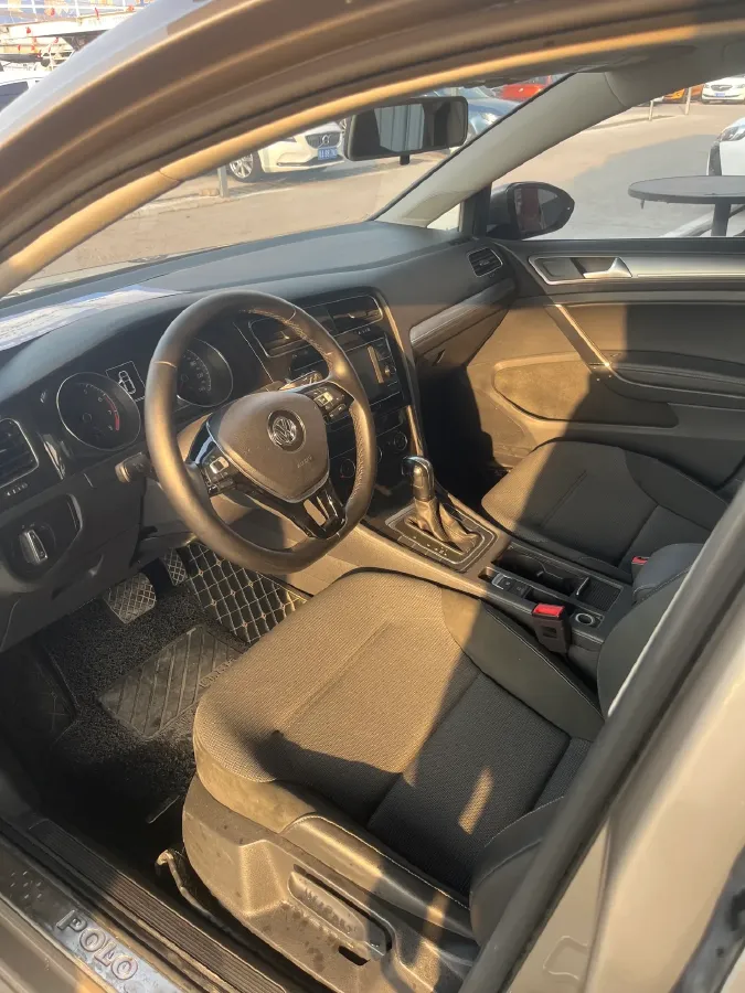 2018 Volkswagen Golf 1.6L 110HP L4 6AT,autocango,china used car exporter,china ev exporter,chinese used car exporter,chinese used ev exporter