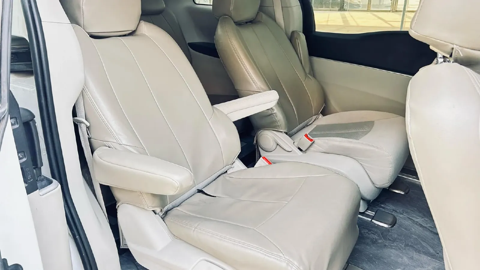 2022 Buick GL8 2.0T 237HP L4 9AT,autocango,china used car exporter,china ev exporter,chinese used car exporter,chinese used ev exporter