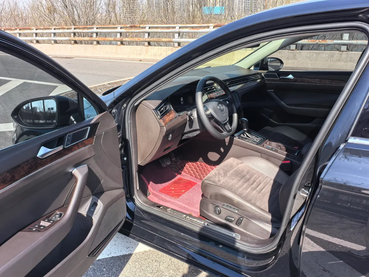 2018 Volkswagen Magotan 1.8T 180HP L4 7DCT,autocango,china used car exporter,china ev exporter,chinese used car exporter,chinese used ev exporter