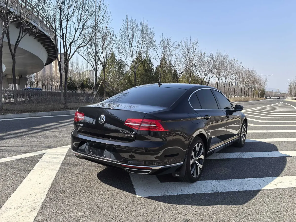 2018 Volkswagen Magotan 1.8T 180HP L4 7DCT,autocango,china used car exporter,china ev exporter,chinese used car exporter,chinese used ev exporter