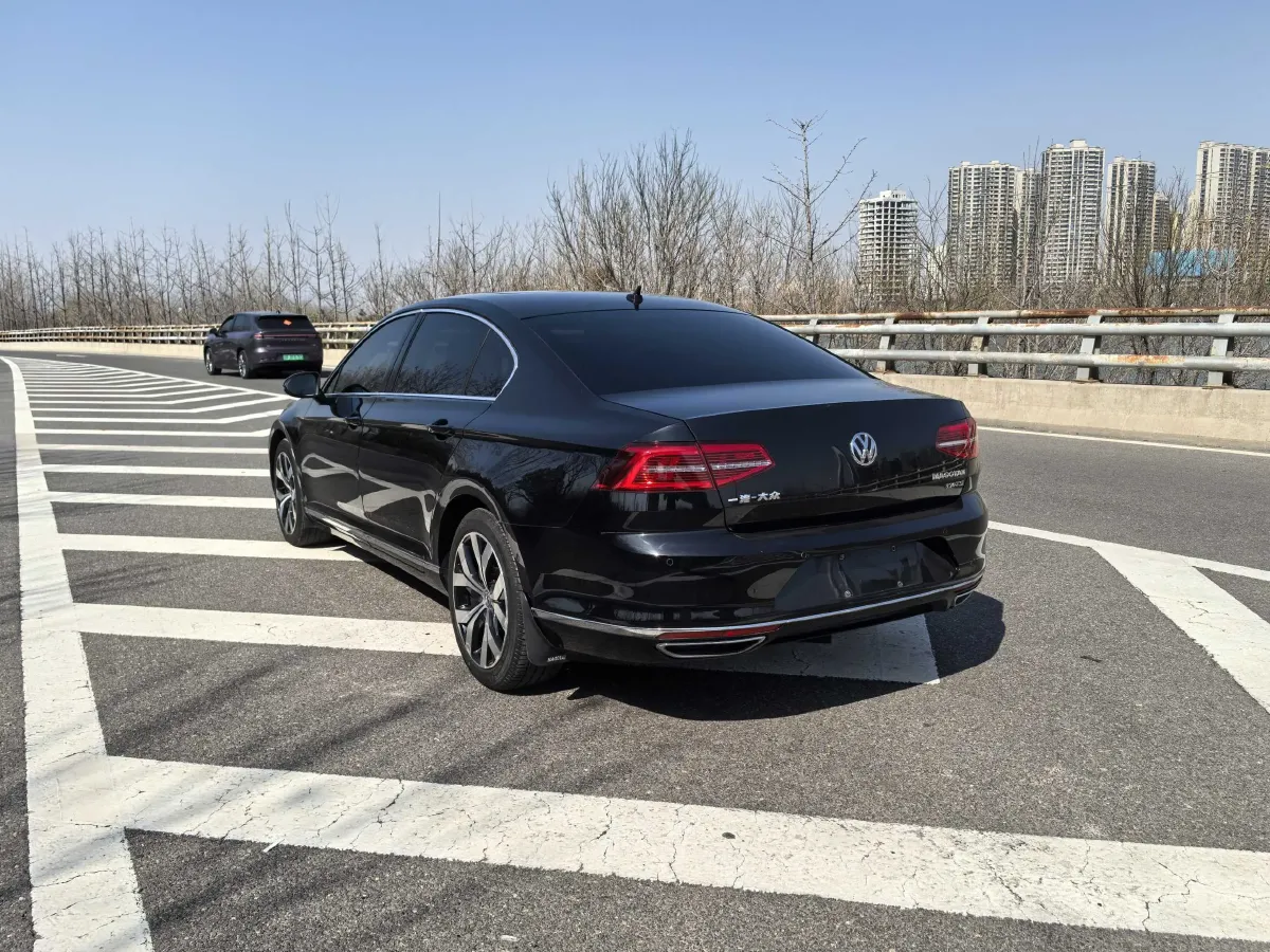 2018 Volkswagen Magotan 1.8T 180HP L4 7DCT,autocango,china used car exporter,china ev exporter,chinese used car exporter,chinese used ev exporter