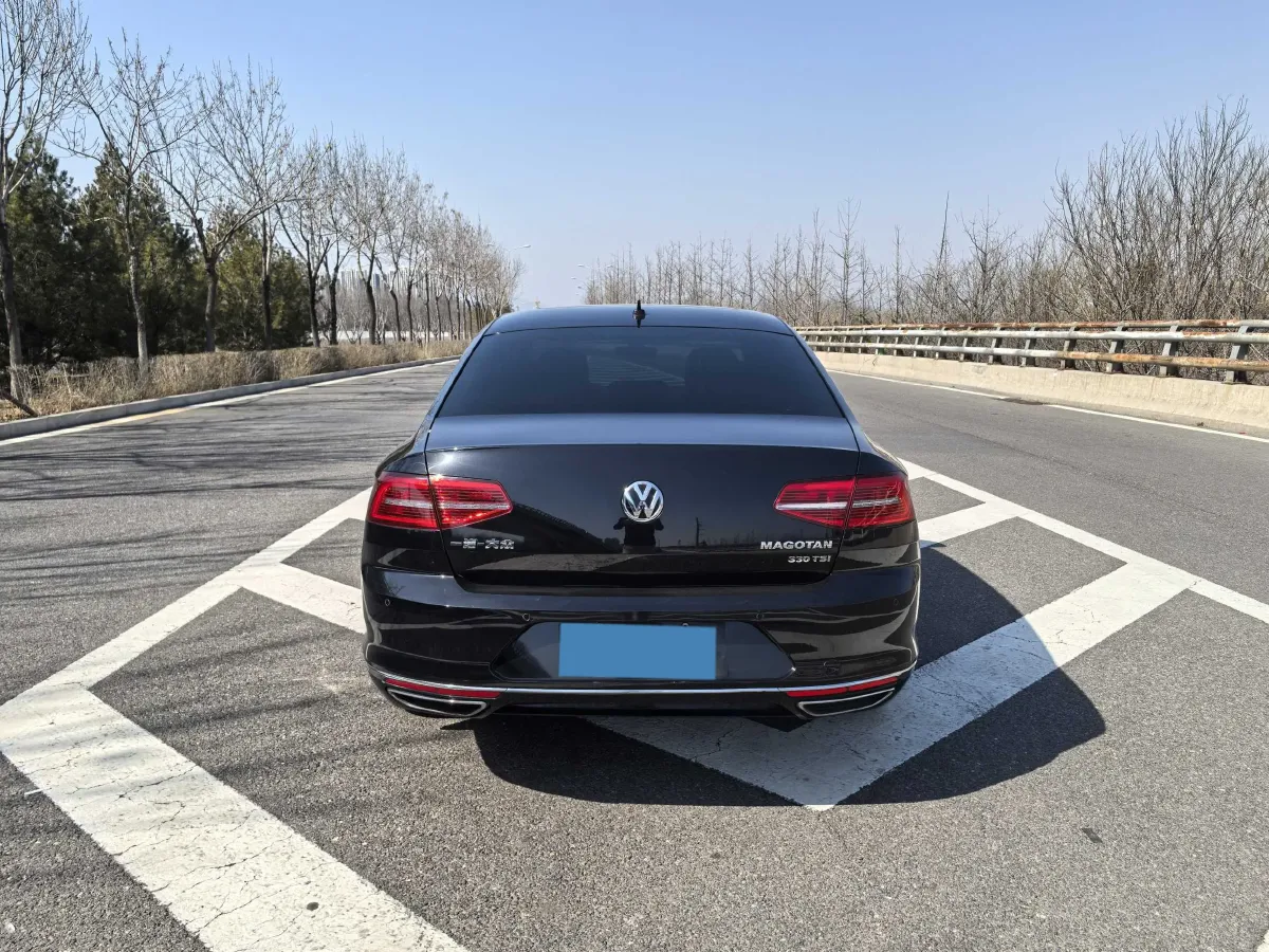 2018 Volkswagen Magotan 1.8T 180HP L4 7DCT,autocango,china used car exporter,china ev exporter,chinese used car exporter,chinese used ev exporter