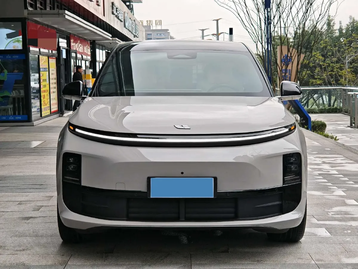2024 Li L6 Range Extended 154HP L4 REEV 36.8KWH,autocango,china used car exporter,china ev exporter,chinese used car exporter,chinese used ev exporter